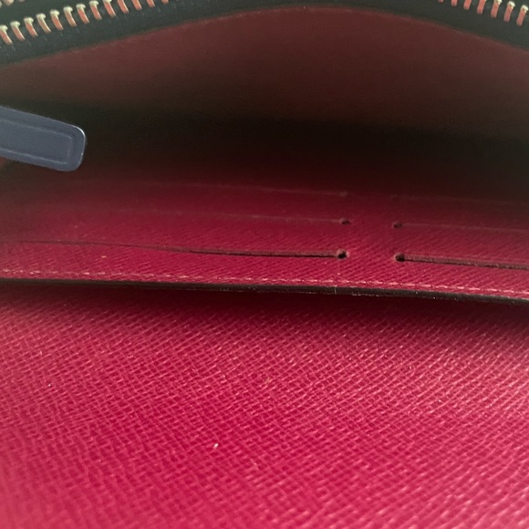 Louis Vuitton Epi Wallet - Picture 5 of 9